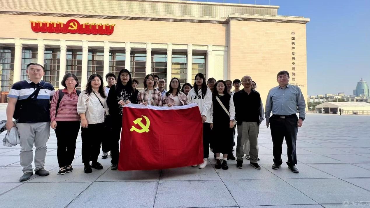 图片2.jpg 图片2.jpg