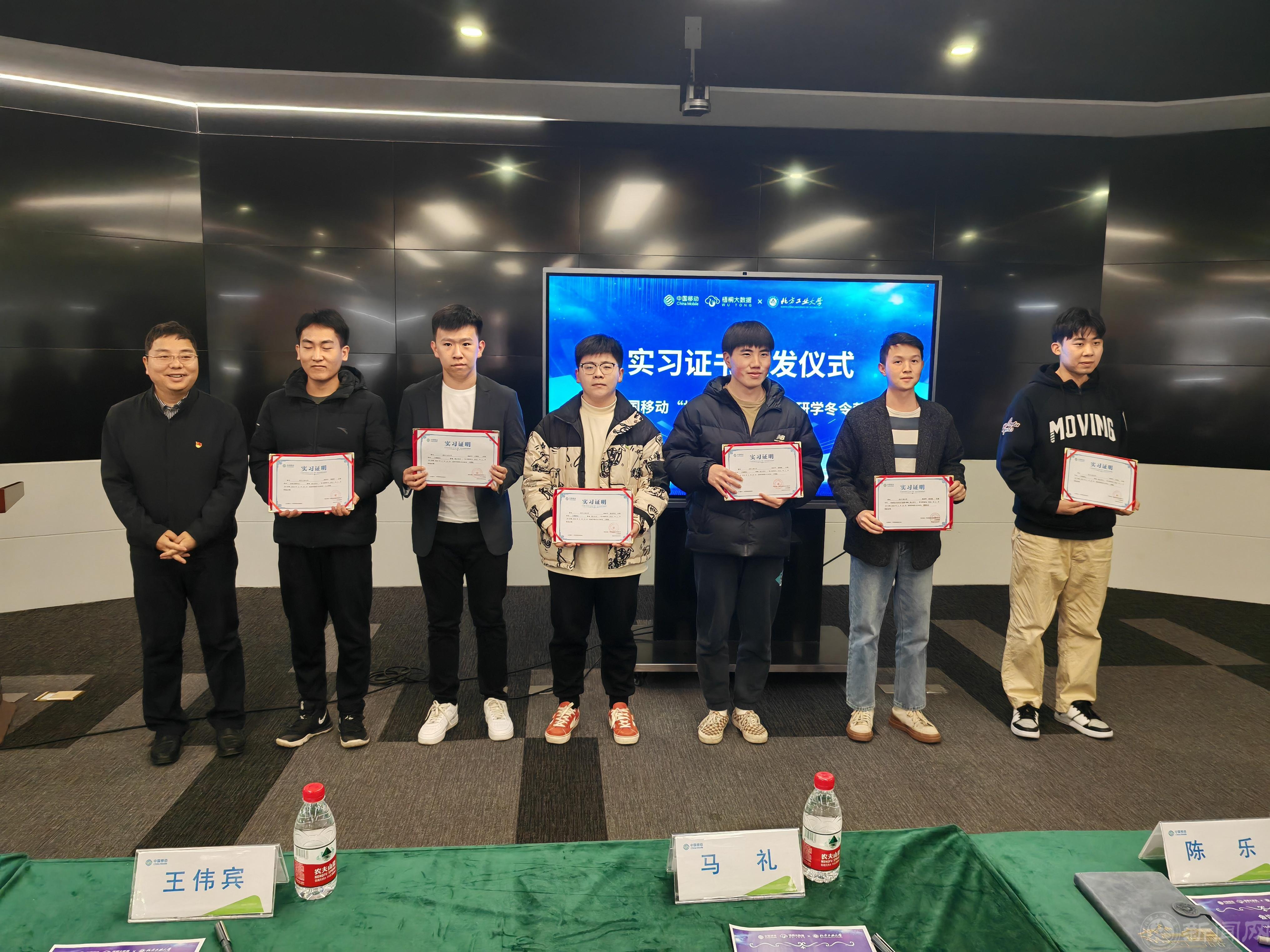 d9ef3cacbd18f4f5346ca7d1f7ded16.jpg d9ef3cacbd18f4f5346ca7d1f7ded16.jpg