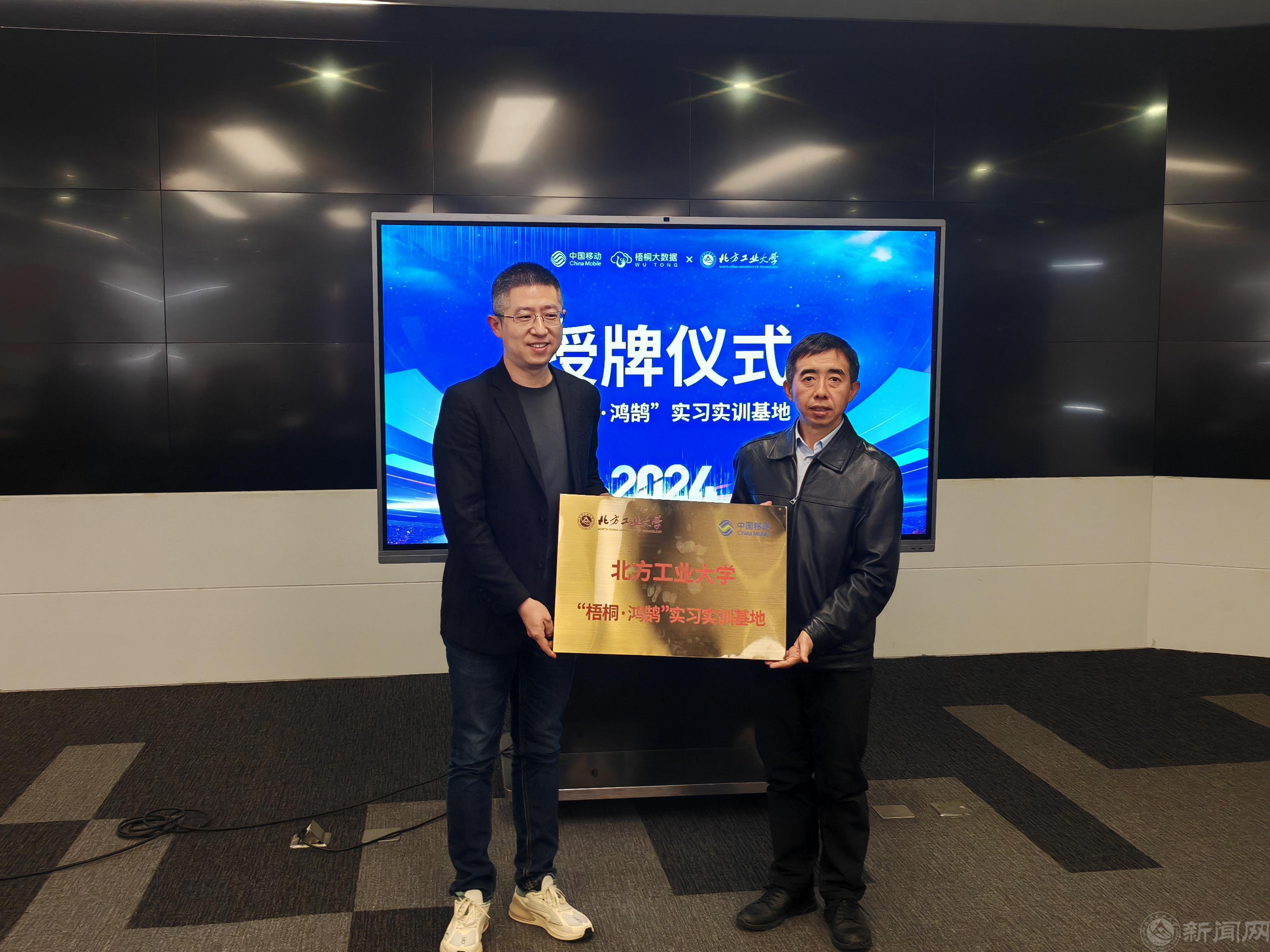 ae607732ecfbdef382531d7ed7cb81f.jpg ae607732ecfbdef382531d7ed7cb81f.jpg